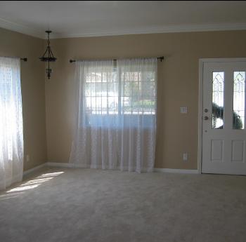 Whitingstlivingroombeforephoto